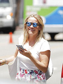 Reese Witherspoon Upskirt White Knickers.