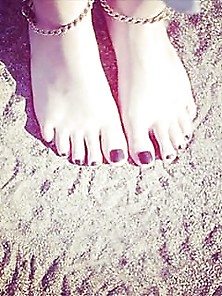 Tunisian Feet