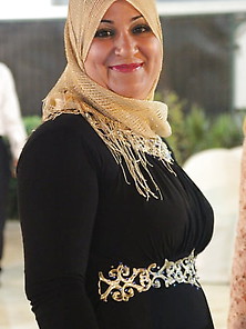 Arab Mature Milf Hijab Mix 04