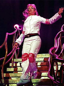 Britney Spears The Yummy Babe Crazy 2K Tour