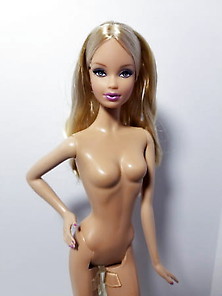 Barbie City Shopper Doll