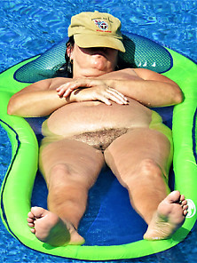 Chubby Bitch In Pool