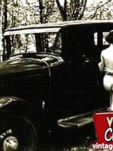 Vintage Car Lovers Showing