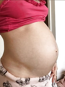 Pregnant Woman 25