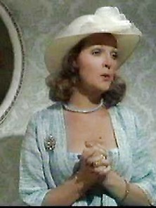 Penelope Keith As Margo In 70S Uk Tv Comedy The Good Life