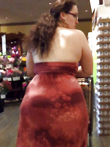 Thick N Bouncy Nerdy Pawg In Dress