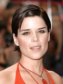 Neve Campbell - 2007