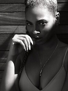 Beyonce Topless Photos