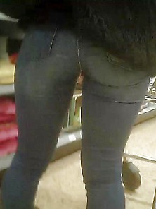 Ebony Girls Bums In Tight Jeans