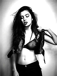 The Sexiest Woman On Earth - Rock 'n' Roll : Charli Xc