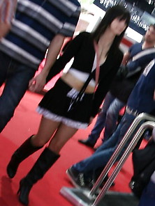 Sexy Girl In Miniskirt And Boots Bangs Minijupe Bottes Legs