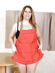 Chubby Housewife Takes Off Black Panty