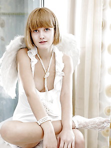 Angelic Blonde Innocent Teen Mak