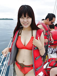 Amature Asian Revealing Cleavage