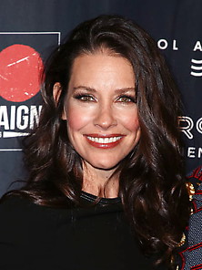 Evangeline Lilly For Facial