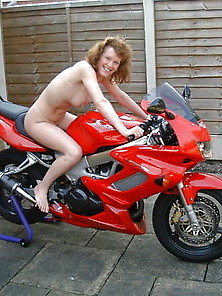 Amateur Naked Hotwives With Motorbikes 2
