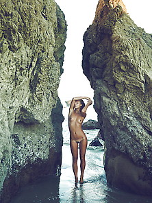 Marisa Papen Nude & Hairy