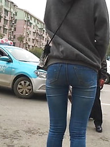Candid Tight Jeans Ass