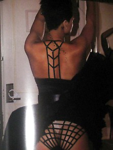 The Amazing Rihanna Nude Pics.. Leaked.