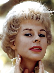 1959 - 03 -Audrey Daston - Mkx