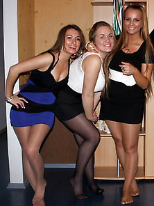 Party Girls Upskirts Candid Pantyhose