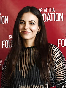 Victoria Justice At An Event