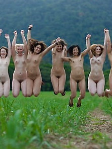 Naked Women Groups Part 77