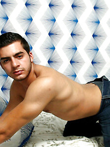 Young Gay Jorgegomez Striptease
