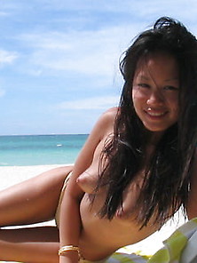 Filipina Topless At Beach Resort