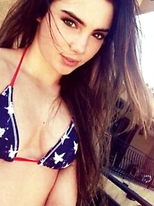 Mckayla Maroney Bikini Selfie