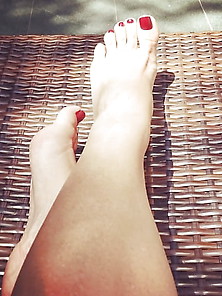 Sexy Feet And Legs