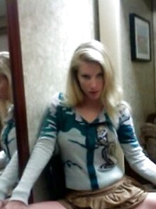 Heather Morris Hacked Nude Cellphone Pics