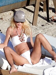 Victoria Silvstedt Bikini Cameltoe And Almost A Pussy Slip In St