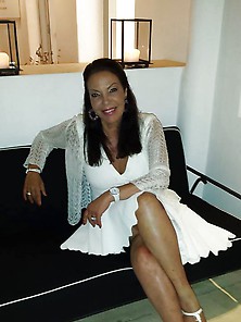 Cougars,  Mature Women & Sexy Moms 2