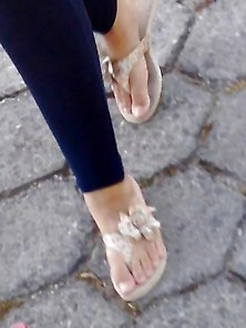 Voyeur (Female Feet)