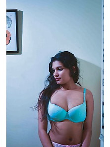 Sri Lankan Hot Model