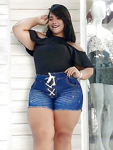 Big Boobs Thick Thighs And Beautiful Curves