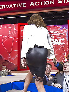 Sarah Palin In Tight Leather Skirt