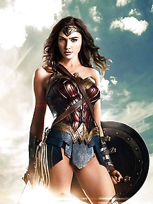 Wonder Woman (Gal Gadot)