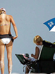 Maria Sharapova Hot Tight Body In A Bikini