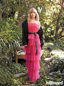 Sexy Taylor - Billboard Magazine Dec.  '19