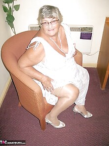 Seductive Blonde Nana White