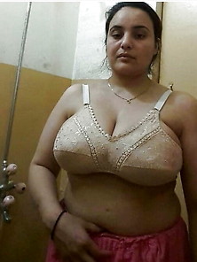 Indian Aunty Gallery 2