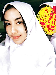 Hijab Asian Indonesian Muslim Showing Off Their Body Mix