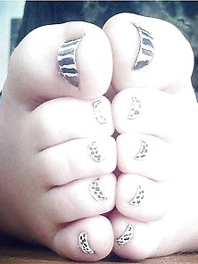 Friends Perfect Toes