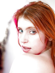 Sexy Redhead Alixia X