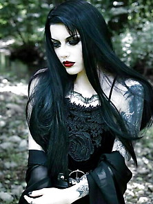 Gothic-Dark Fashion-Dark Beauties