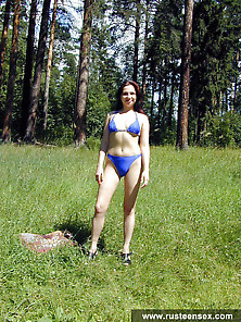 Russian Teen Posing Nude Outdoor