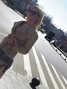 Spy Sexy Blonde Face And Ass Romanian