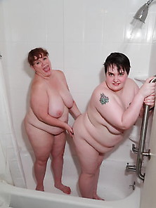 Sally & Kaylee Take A Shower